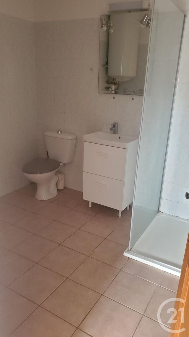 Appartement F2 &agrave; louer - 2 pi&egrave;ces - 38 m2 - Cavillargues - 30 - LANGUEDOC-ROUSSILLON