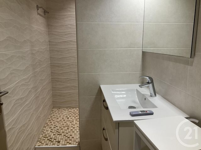 Appartement Studio &agrave; louer - 1 pi&egrave;ce - 18,70 m2 - Bagnols Sur Ceze - 30 - LANGUEDOC-ROUSSILLON