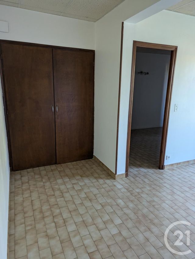 Appartement F2 &agrave; louer - 2 pi&egrave;ces - 42,35 m2 - Goudargues - 30 - LANGUEDOC-ROUSSILLON