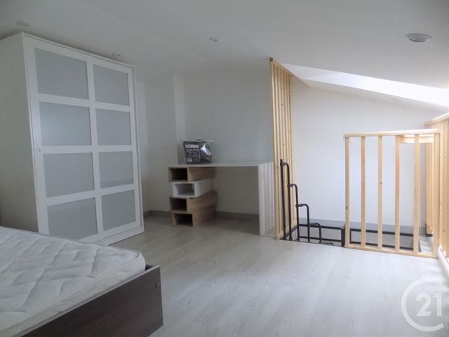 Appartement Studio &agrave; louer - 1 pi&egrave;ce - 20 m2 - Bagnols Sur Ceze - 30 - LANGUEDOC-ROUSSILLON