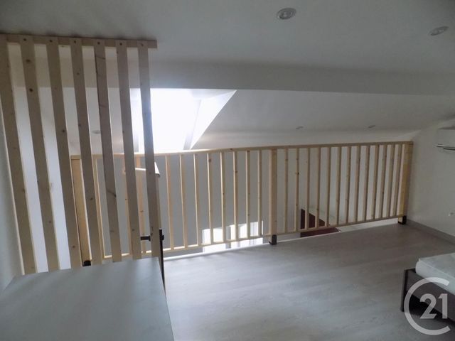 Appartement Studio &agrave; louer - 1 pi&egrave;ce - 20 m2 - Bagnols Sur Ceze - 30 - LANGUEDOC-ROUSSILLON
