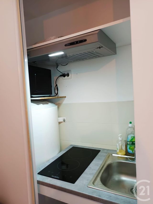 Appartement F1 &agrave; louer - 1 pi&egrave;ce - 22 m2 - Bagnols Sur Ceze - 30 - LANGUEDOC-ROUSSILLON