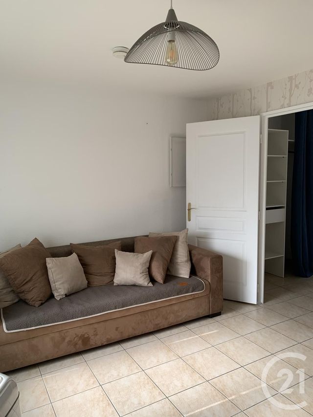 Appartement F1 &agrave; louer - 1 pi&egrave;ce - 22 m2 - Bagnols Sur Ceze - 30 - LANGUEDOC-ROUSSILLON