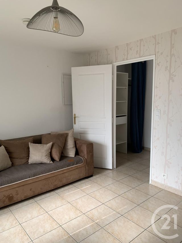 Appartement F1 &agrave; louer - 1 pi&egrave;ce - 22 m2 - Bagnols Sur Ceze - 30 - LANGUEDOC-ROUSSILLON
