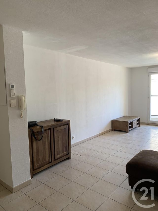 Appartement F3 &agrave; louer - 3 pi&egrave;ces - 58 m2 - Bagnols Sur Ceze - 30 - LANGUEDOC-ROUSSILLON