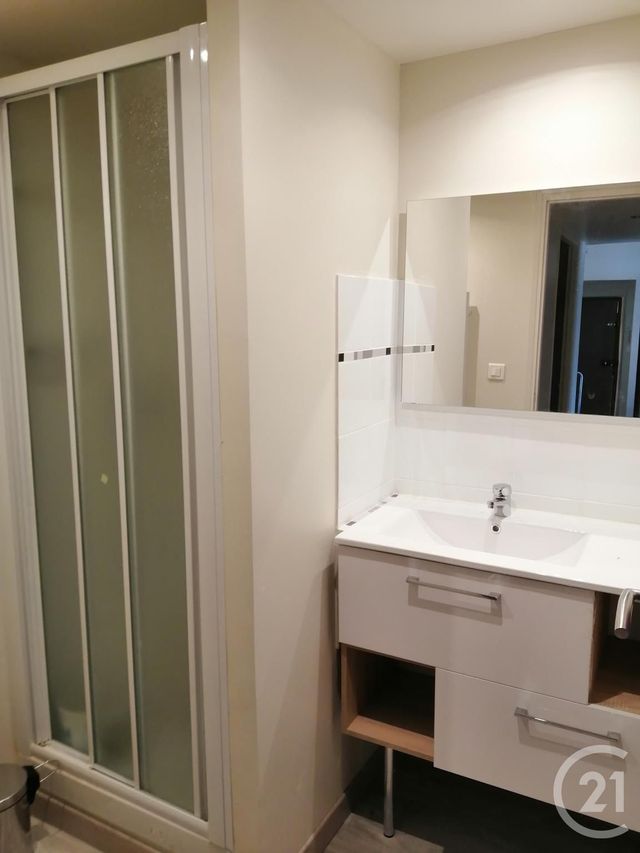 Appartement &agrave; louer - 2 pi&egrave;ces - 38,19 m2 - Bagnols Sur Ceze - 30 - LANGUEDOC-ROUSSILLON