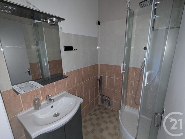 Appartement F3 &agrave; louer - 3 pi&egrave;ces - 65 m2 - Bagnols Sur Ceze - 30 - LANGUEDOC-ROUSSILLON