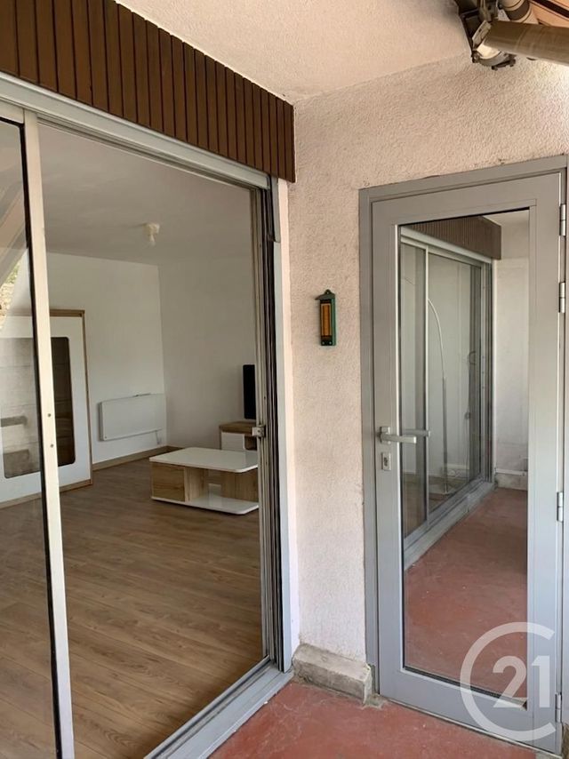 Appartement &agrave; louer - 3 pi&egrave;ces - 67 m2 - Bagnols Sur Ceze - 30 - LANGUEDOC-ROUSSILLON