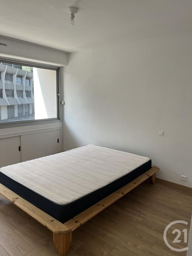 Appartement &agrave; louer - 3 pi&egrave;ces - 67 m2 - Bagnols Sur Ceze - 30 - LANGUEDOC-ROUSSILLON