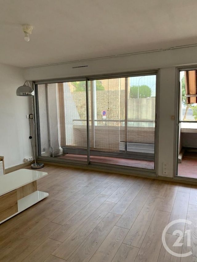 Appartement &agrave; louer - 3 pi&egrave;ces - 67 m2 - Bagnols Sur Ceze - 30 - LANGUEDOC-ROUSSILLON