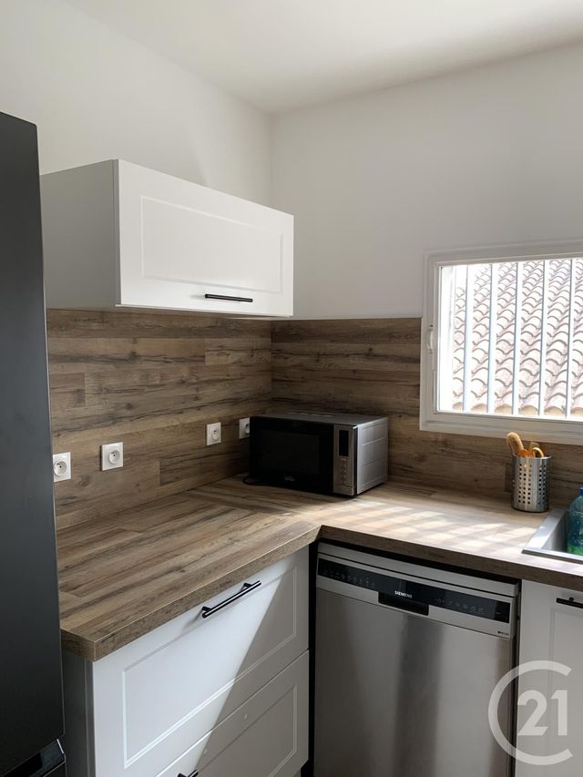 Appartement &agrave; louer - 3 pi&egrave;ces - 67 m2 - Bagnols Sur Ceze - 30 - LANGUEDOC-ROUSSILLON
