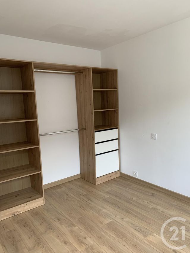 Appartement &agrave; louer - 3 pi&egrave;ces - 67 m2 - Bagnols Sur Ceze - 30 - LANGUEDOC-ROUSSILLON