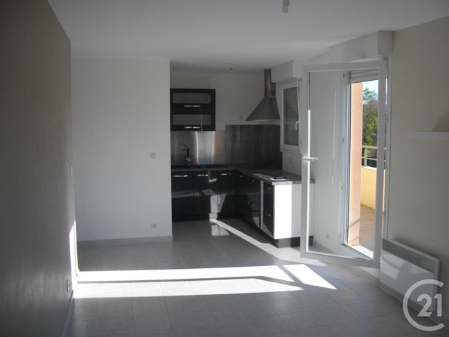 Appartement F2 &agrave; louer - 2 pi&egrave;ces - 46,60 m2 - Bagnols Sur Ceze - 30 - LANGUEDOC-ROUSSILLON