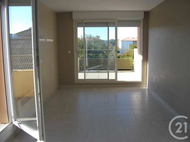 Appartement F2 &agrave; louer - 2 pi&egrave;ces - 46,60 m2 - Bagnols Sur Ceze - 30 - LANGUEDOC-ROUSSILLON