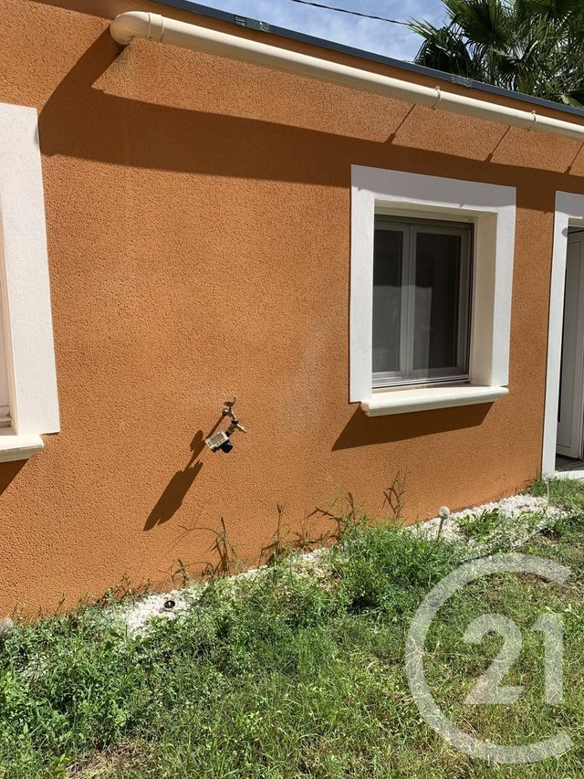 Appartement F1 &agrave; louer - 1 pi&egrave;ce - 44 m2 - Bagnols Sur Ceze - 30 - LANGUEDOC-ROUSSILLON