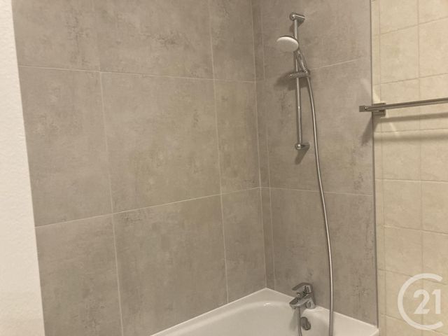 Appartement F2 &agrave; louer - 2 pi&egrave;ces - 50 m2 - Bagnols Sur Ceze - 30 - LANGUEDOC-ROUSSILLON