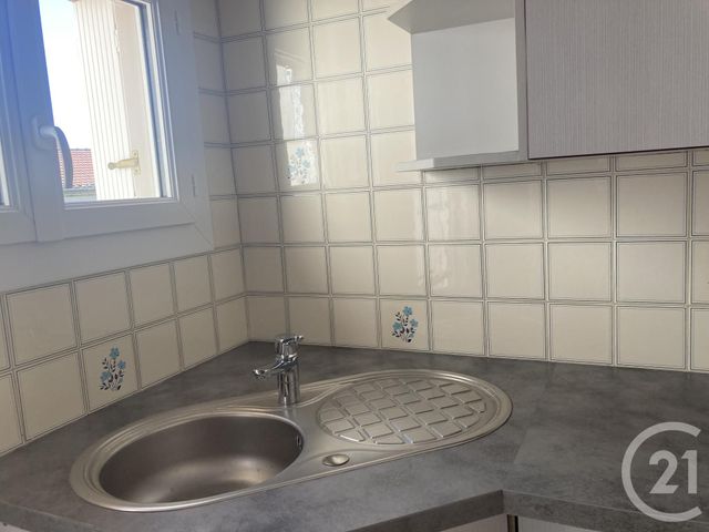 Appartement F2 &agrave; louer - 2 pi&egrave;ces - 50 m2 - Bagnols Sur Ceze - 30 - LANGUEDOC-ROUSSILLON