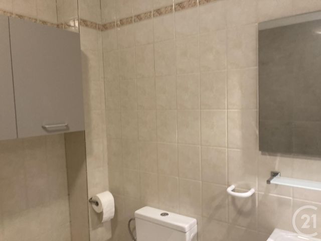 Appartement F2 &agrave; louer - 2 pi&egrave;ces - 50 m2 - Bagnols Sur Ceze - 30 - LANGUEDOC-ROUSSILLON