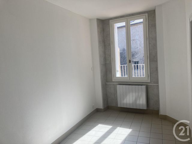 Appartement F2 &agrave; louer - 2 pi&egrave;ces - 50 m2 - Bagnols Sur Ceze - 30 - LANGUEDOC-ROUSSILLON