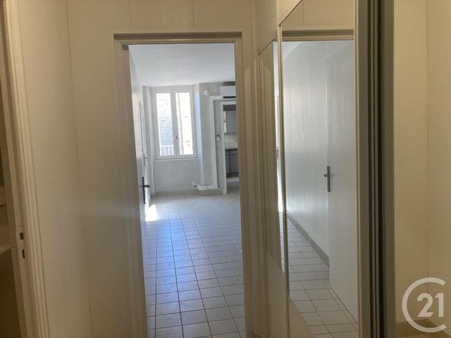 Appartement F2 &agrave; louer - 2 pi&egrave;ces - 50 m2 - Bagnols Sur Ceze - 30 - LANGUEDOC-ROUSSILLON
