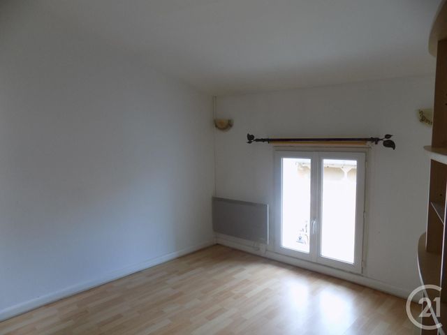 Maison &agrave; louer - 3 pi&egrave;ces - 56,40 m2 - Chusclan - 30 - LANGUEDOC-ROUSSILLON