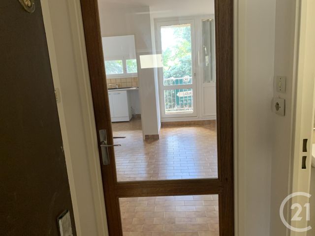 Appartement F1 &agrave; louer - 1 pi&egrave;ce - 27,50 m2 - Bagnols Sur Ceze - 30 - LANGUEDOC-ROUSSILLON