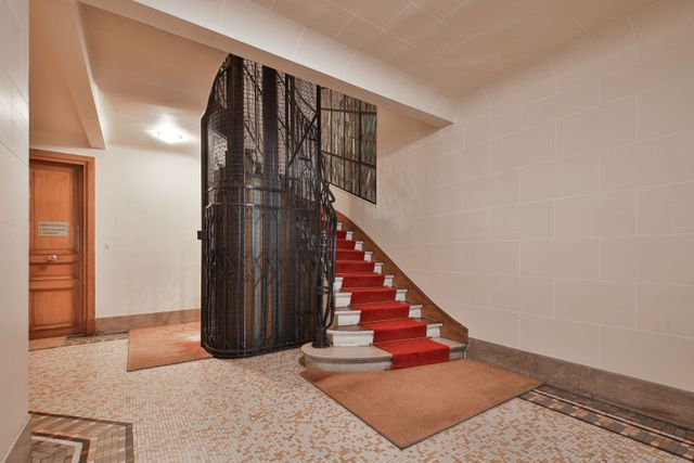 Appartement F6 &agrave; vendre - 6 pi&egrave;ces - 201,62 m2 - Paris - 75015 - ILE-DE-FRANCE