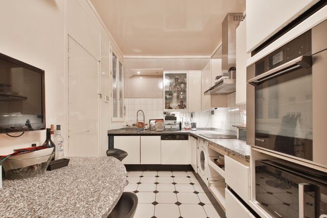 Appartement F6 &agrave; vendre - 6 pi&egrave;ces - 201,62 m2 - Paris - 75015 - ILE-DE-FRANCE