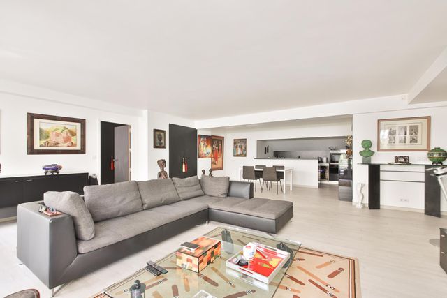 Appartement F4 &agrave; vendre - 4 pi&egrave;ces - 120,53 m2 - Paris - 75015 - ILE-DE-FRANCE