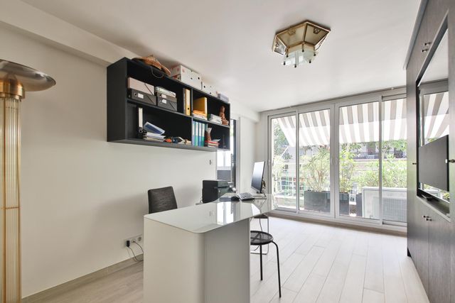 Appartement F4 &agrave; vendre - 4 pi&egrave;ces - 120,53 m2 - Paris - 75015 - ILE-DE-FRANCE