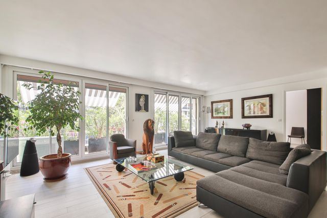 Appartement F4 &agrave; vendre - 4 pi&egrave;ces - 120,53 m2 - Paris - 75015 - ILE-DE-FRANCE