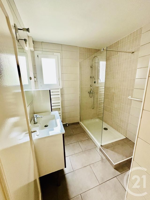 Appartement F4 à vendre - 4 pièces - 75 m2 - Le Coteau - 42 - RHONE-ALPES