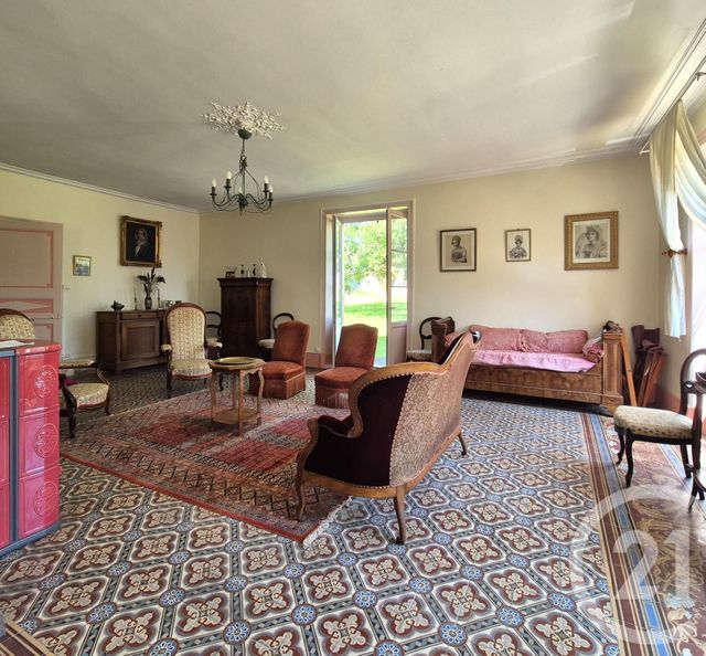 Maison à vendre - 18 pièces - 530 m2 - St Priest La Roche - 42 - RHONE-ALPES