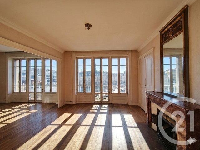 Appartement F4 &agrave; vendre - 4 pi&egrave;ces - 110 m2 - Roanne - 42 - RHONE-ALPES