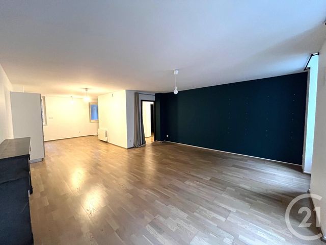 Appartement T3 à louer - 3 pièces - 80 m2 - Besancon - 25 - FRANCHE-COMTE