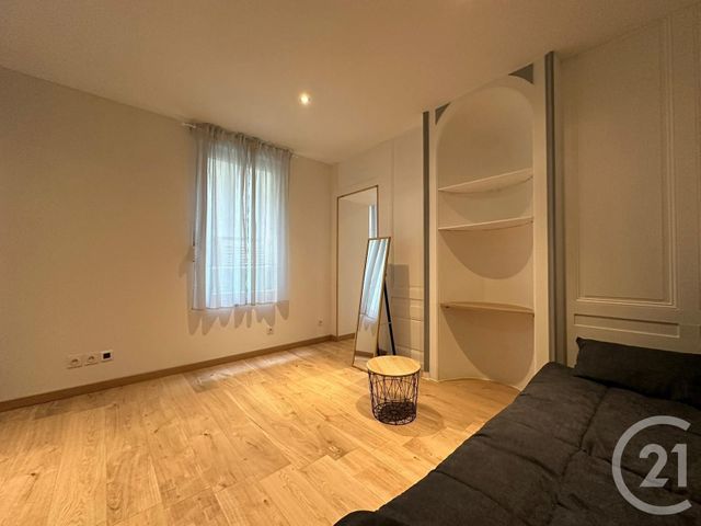 Appartement T1 &agrave; louer - 1 pi&egrave;ce - 25 m2 - Besancon - 25 - FRANCHE-COMTE