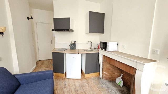 Appartement F1 &agrave; louer - 1 pi&egrave;ce - 13,10 m2 - Besancon - 25 - FRANCHE-COMTE