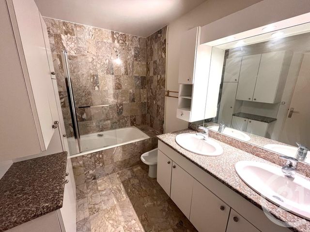 Appartement T3 &agrave; louer - 3 pi&egrave;ces - 77,93 m2 - Besancon - 25 - FRANCHE-COMTE