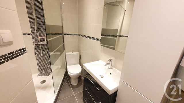 Appartement T3 &agrave; louer - 2 pi&egrave;ces - 46,24 m2 - Besancon - 25 - FRANCHE-COMTE