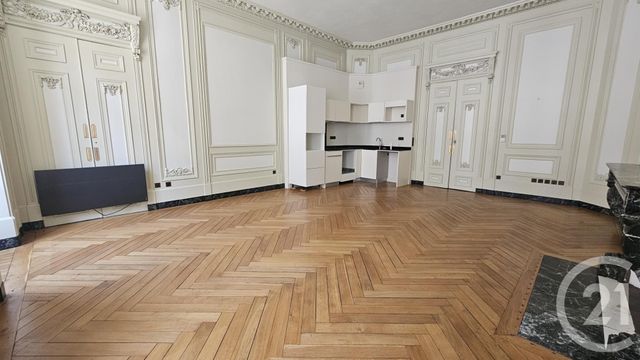Appartement F4 &agrave; louer - 3 pi&egrave;ces - 107 m2 - Besancon - 25 - FRANCHE-COMTE