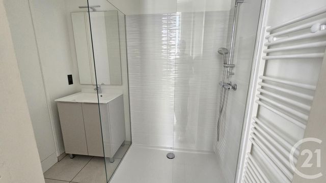 Appartement F4 &agrave; louer - 3 pi&egrave;ces - 107 m2 - Besancon - 25 - FRANCHE-COMTE