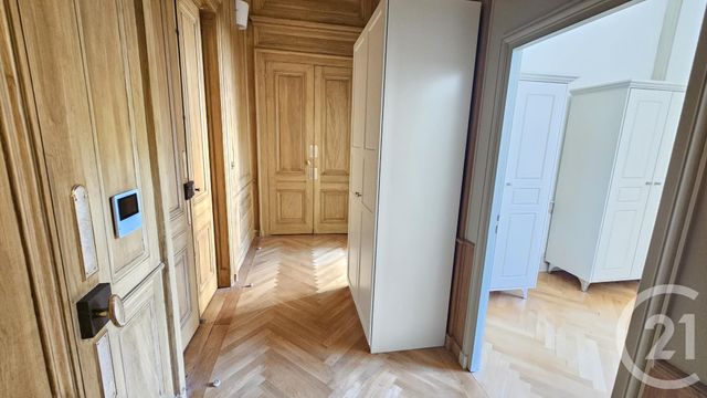 Appartement F4 &agrave; louer - 3 pi&egrave;ces - 107 m2 - Besancon - 25 - FRANCHE-COMTE