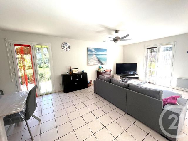 Maison &agrave; louer - 5 pi&egrave;ces - 92 m2 - Franois - 25 - FRANCHE-COMTE