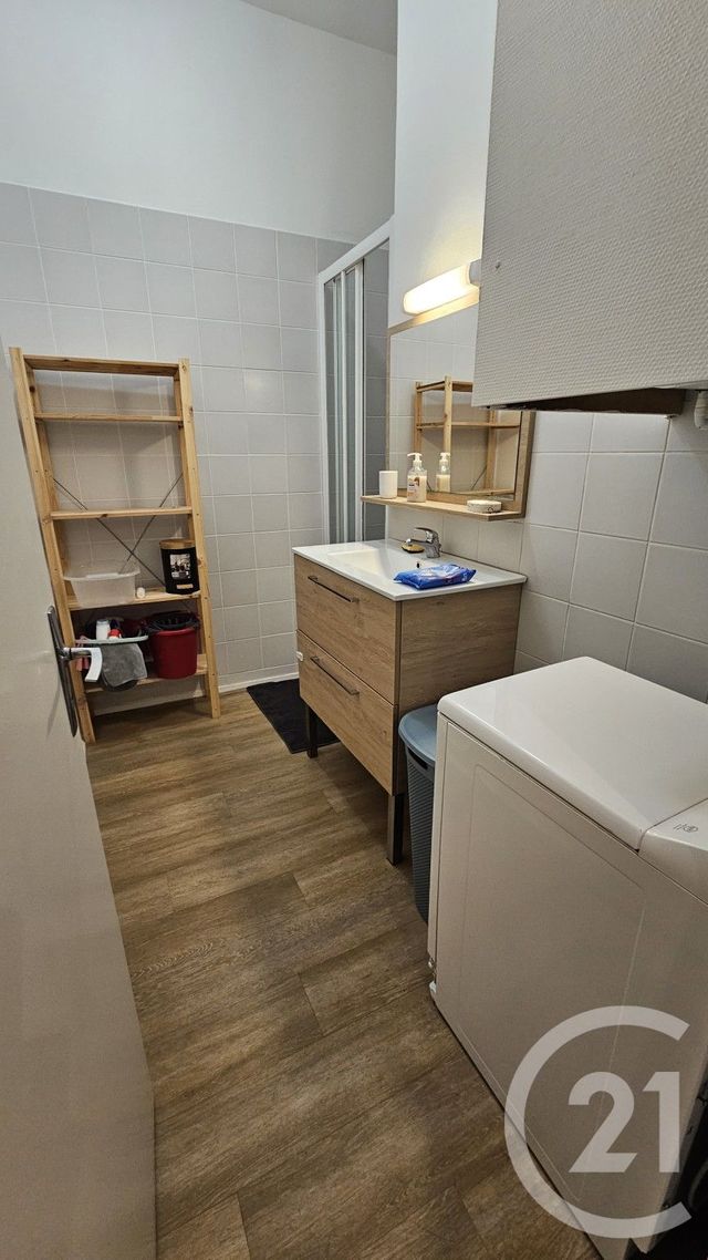 Appartement F4 &agrave; louer - 4 pi&egrave;ces - 77,85 m2 - Besancon - 25 - FRANCHE-COMTE