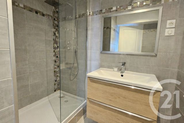 Appartement F2 &agrave; louer - 2 pi&egrave;ces - 75,12 m2 - Roche Lez Beaupre - 25 - FRANCHE-COMTE