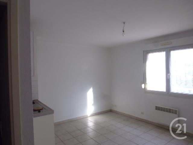 Appartement Studio &agrave; louer - 1 pi&egrave;ce - 21,26 m2 - Roche Lez Beaupre - 25 - FRANCHE-COMTE