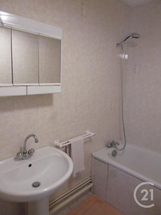 Appartement Studio &agrave; louer - 1 pi&egrave;ce - 21,26 m2 - Roche Lez Beaupre - 25 - FRANCHE-COMTE
