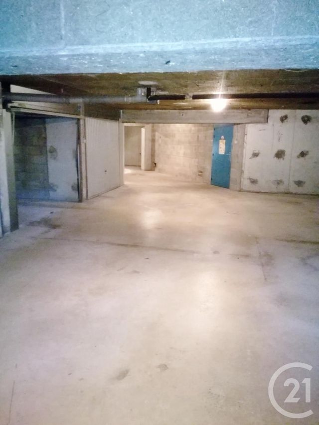 Parking &agrave; louer - 9 m2 - Besancon - 25 - FRANCHE-COMTE