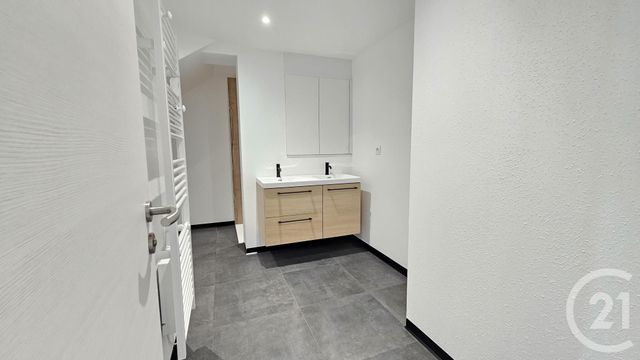 Appartement F5 &agrave; louer - 5 pi&egrave;ces - 98,07 m2 - Tarcenay - 25 - FRANCHE-COMTE