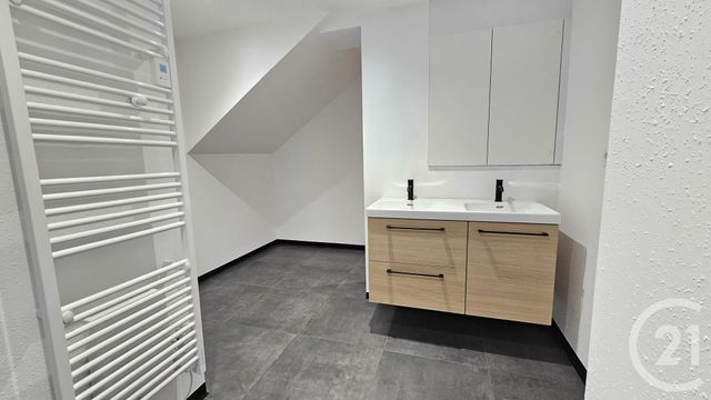 Appartement F5 &agrave; louer - 5 pi&egrave;ces - 98,07 m2 - Tarcenay - 25 - FRANCHE-COMTE